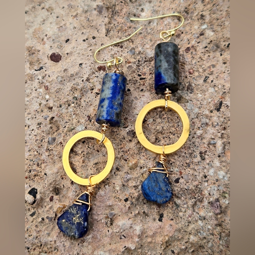 Ancient Sumerian Inspired Natural Lapis Lazuli In Hammered Gold Plated Earrings - Picture 5 of 10